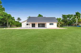 21360 SW 236th St, Homestead, FL 33031 - Photo 4