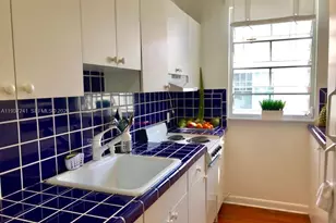 610 8th St, Miami Beach, FL 33139 - Photo 2