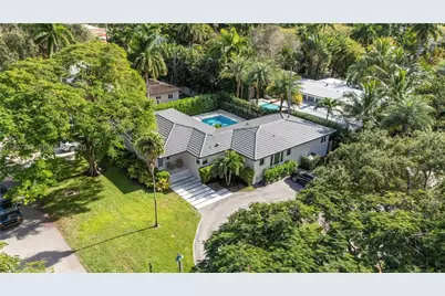 800 NE 72nd St, Miami, FL 33138 - Photo 48