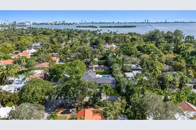 800 NE 72nd St, Miami, FL 33138 - Photo 46