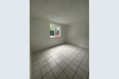 5814 NE 4th Ct #5, Miami, FL 33137 - Photo 4