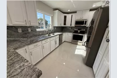 9750 SW 219th St, Cutler Bay, FL 33190 - Photo 24