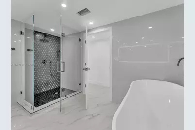 19707 Turnberry Way #25D, Aventura, FL 33180 - Photo 18