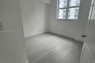 5085 NW 7th St, Miami, FL 33126 - Photo 22