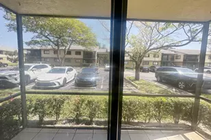 523 Trace Cir, Deerfield Beach, FL 33441 - Photo 2