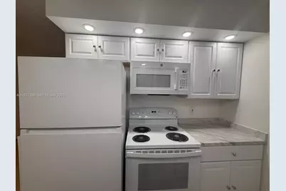 523 Trace Cir #105, Deerfield Beach, FL 33441 - Photo 8