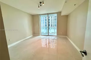 253 NE 2nd St, Miami, FL 33132 - Photo 6