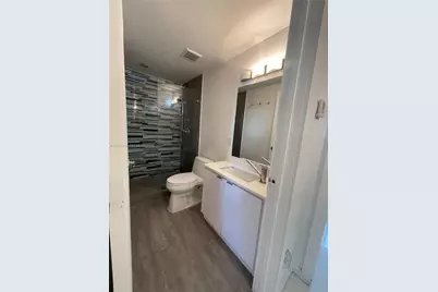 801 15th St #101, Miami Beach, FL 33139 - Photo 16