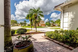 903 NW 167th Ave, Pembroke Pines, FL 33028 - Photo 8