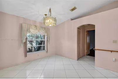 1306 NW 125th Ter, Sunrise, FL 33323 - Photo 6