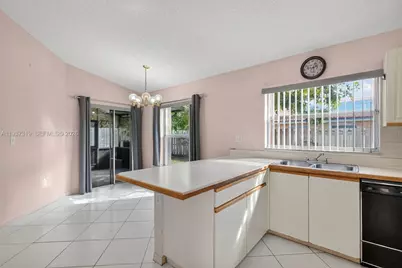1306 NW 125th Ter, Sunrise, FL 33323 - Photo 10