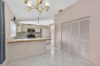 1306 NW 125th Ter, Sunrise, FL 33323 - Photo 12