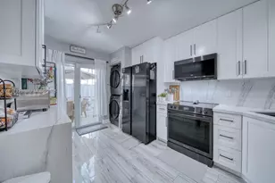 7785 NW 22nd Ct, Pembroke Pines, FL 33024 - Photo 10