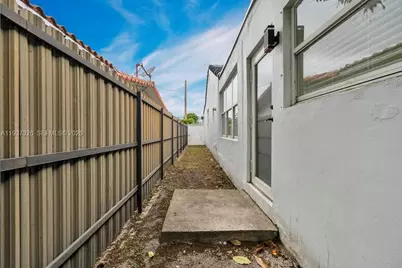6470 SW 27th St, Miami, FL 33155 - Photo 32