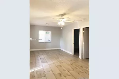 1235 NE 3rd Ave #1, Fort Lauderdale, FL 33304 - Photo 4