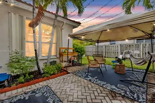 13174 NW 9th Ct, Pembroke Pines, FL 33028 - Photo 2