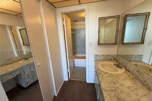 16740 NE 9th Ave, North Miami Beach, FL 33162 - Photo 12