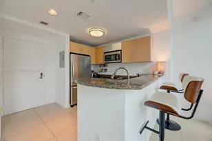 300 S Biscayne Blvd, Miami, FL 33131 - Photo 4