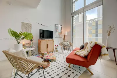 300 S Biscayne Blvd #L-428, Miami, FL 33131 - Photo 14