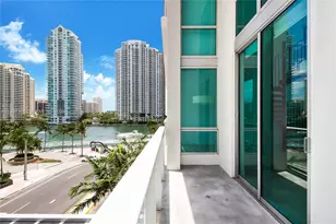 300 S Biscayne Blvd, Miami, FL 33131 - Photo 26