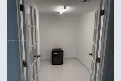 19380 Collins Ave #403, Sunny Isles Beach, FL 33160 - Photo 28