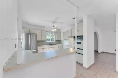 11190 SW 57th St, Miami, FL 33173 - Photo 18