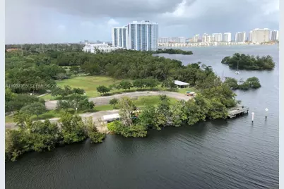 16385 Biscayne Blvd #1005, North Miami Beach, FL 33160 - Photo 46