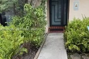 2429 SW 110th Ave, Miami, FL 33165 - Photo 2