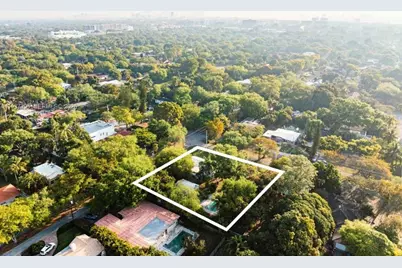 11660 NE 8th Ave, Biscayne Park, FL 33161 - Photo 34
