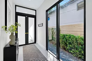 609 NE 8th Ave, Fort Lauderdale, FL 33304 - Photo 2