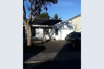 223 SW 159th Ter #223, Sunrise, FL 33326 - Photo 2