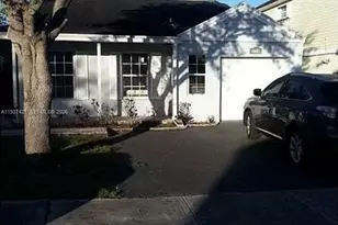 223 SW 159th Terrace, Sunrise, FL 33326 - Photo 2