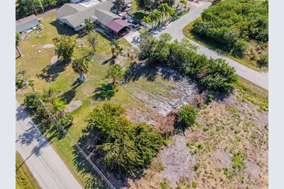 7324 Cobb Rd, Other City - In The State Of Florida, FL 33922 - Photo 10