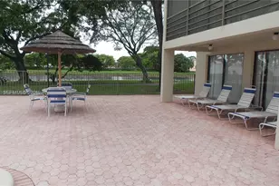 2320 S Cypress Bend Dr, Pompano Beach, FL 33069 - Photo 30