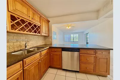 2320 S Cypress Bend Dr #305, Pompano Beach, FL 33069 - Photo 8