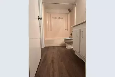 6031 Shakerwood Cir #105, Tamarac, FL 33319 - Photo 4