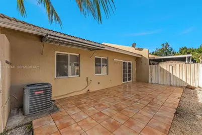 7665 NW 183rd Ter #1405, Hialeah, FL 33015 - Photo 16