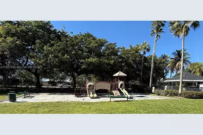 625 SW 113th Way #625, Pembroke Pines, FL 33025 - Photo 16