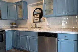 630 79th St, Miami Beach, FL 33141 - Photo 12