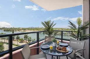 5225 Collins Ave, Miami Beach, FL 33140 - Photo 1