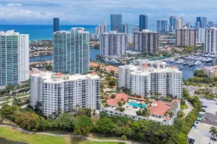 20000 E Country Club, Sunny Isles Beach, FL 33180 - Photo 42