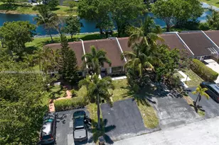 1054 NW 53rd St, Deerfield Beach, FL 33064 - Photo 6