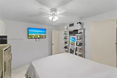 1810 W 56th St #3223, Hialeah, FL 33012 - Photo 16