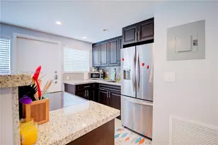 6865 Bay Dr, Miami Beach, FL 33141 - Photo 14