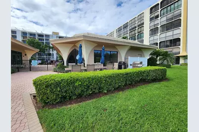 1631 Riverview Rd #203, Deerfield Beach, FL 33441 - Photo 2