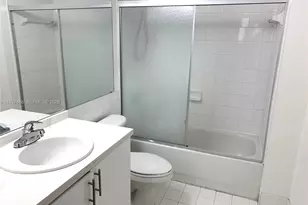 5091 NW 7th St, Miami, FL 33126 - Photo 8