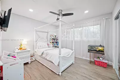 400 SW 62nd Ave, Plantation, FL 33317 - Photo 22