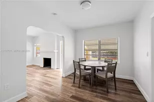 27 NW 21st St, Homestead, FL 33030 - Photo 10