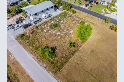 3800 Snowbird Ln, Other City - In The State Of Florida, FL 33956 - Photo 12