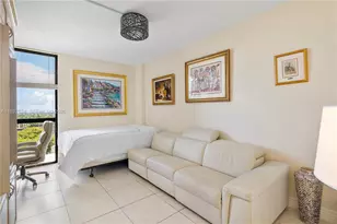 20281 E Country Club Dr, Aventura, FL 33180 - Photo 24